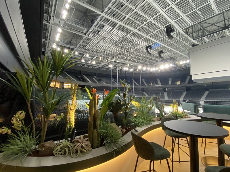TOYOTA ARENA TOKYO JAPAN AIRLINES TERRACE SUITEのフェイクグリーン植栽