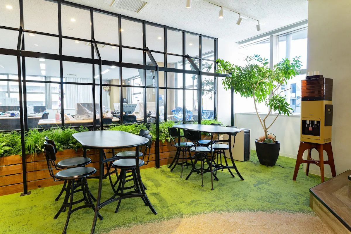 バイオフィリックデザイン　オフィス